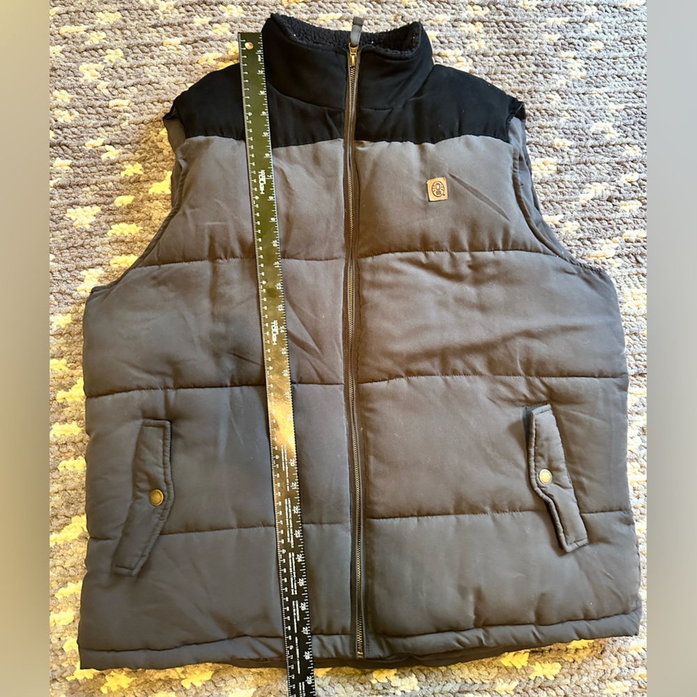 Coleman Gray and Black Puffer Vest, XL - Picture 9 of 9